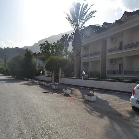 Ξενοδοχείο Club Park Marina Otel 3*
